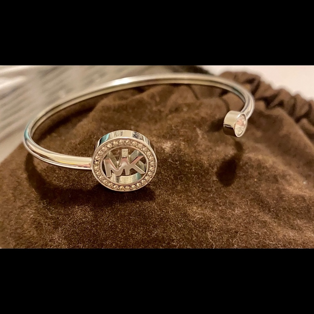 micheal kors bangle